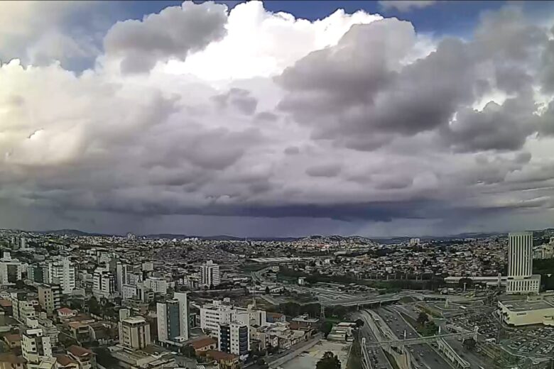 Por conta das chuvas, BH tem regionais em risco geológico forte