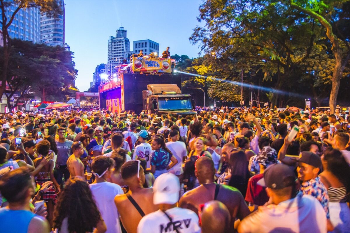 Pré-carnaval 2024: Banda Mole de BH chega ao seu 49º ano