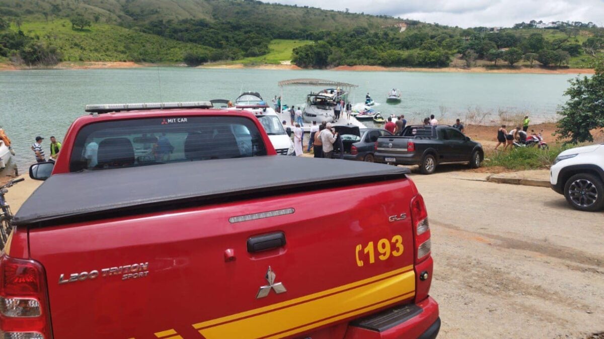 Capitólio: uma pessoa morre após queda de helicóptero na lagoa de Furnas