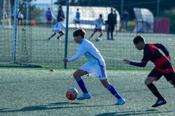 Historinhas itabiranas: atleta de 13 anos joga torneio de futebol em Portugal