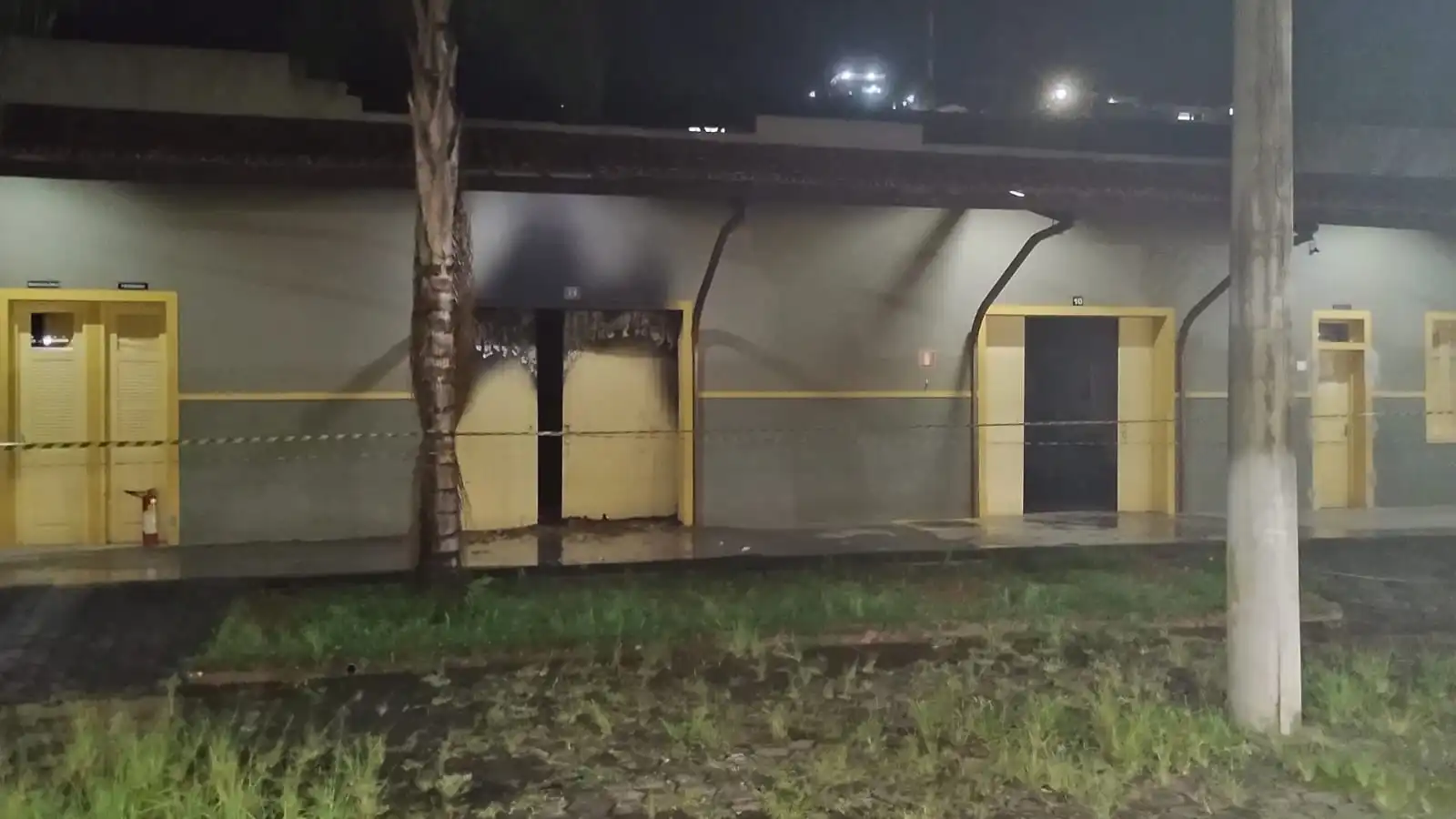 Escola que pegou fogo em Nova Era é patrimônio tombado pelo COMPHANE