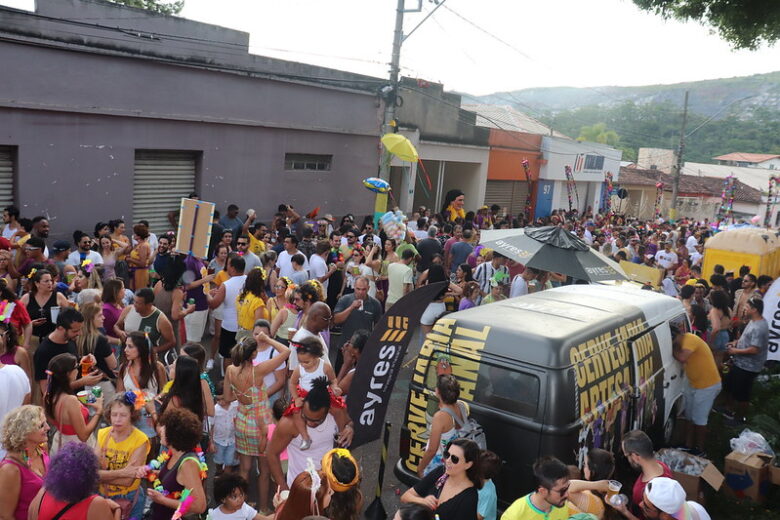 No embalo da folia: confira a programação do pré-Carnaval de Itabira neste sábado