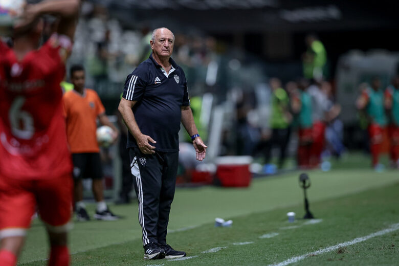 Apesar de Felipão, Atlético chega à final do Mineiro