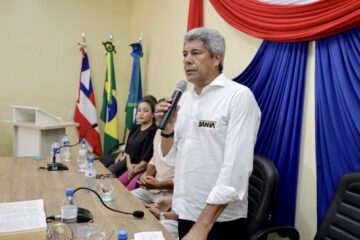 Governador da Bahia proíbe pistola de água no carnaval para evitar violência contra mulheres