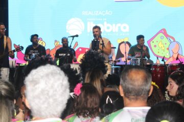 Carnaval de Itabira: domingo animado na Praça do Campestre; confira a galeria de fotos