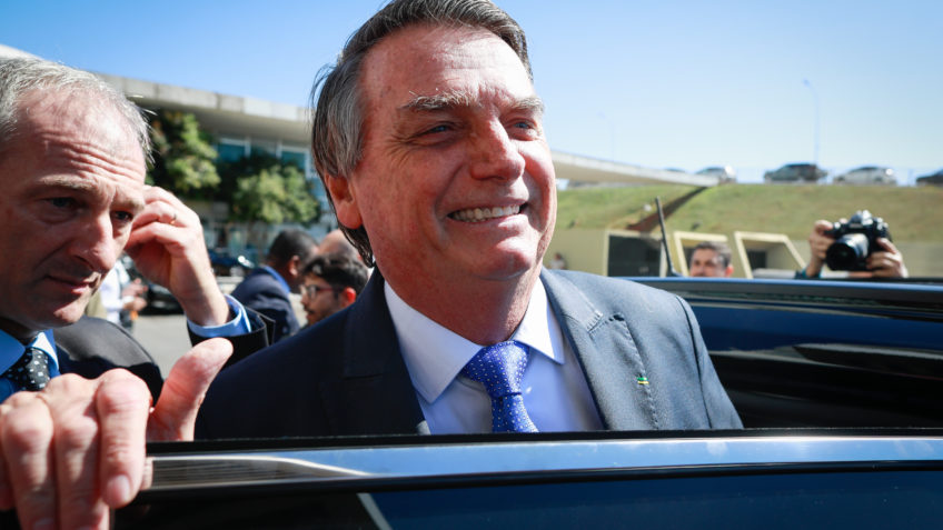 Bolsonaro diz que as reuniões ministeriais eram gravadas para as redes