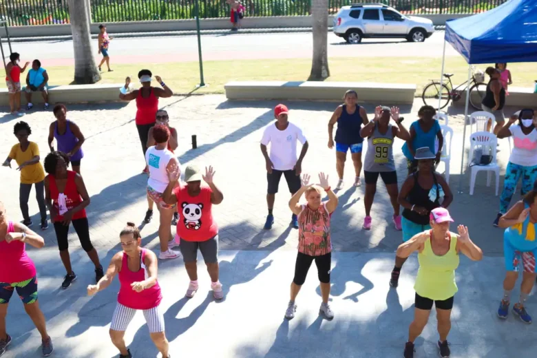 Projeto Cabeça Feita oferece aulas gratuitas de zumba no bairro Fênix e no Centro de Itabira