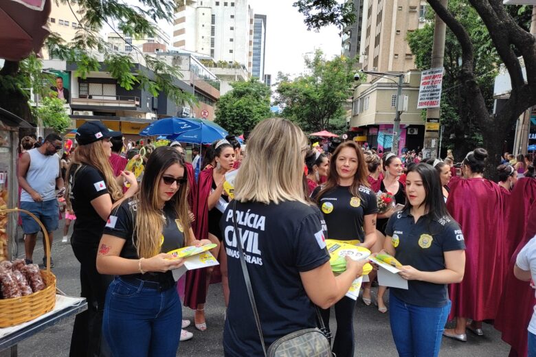 Polícia Civil se mobiliza no enfrentamento à violência contra a mulher e orienta foliões para um Carnaval seguro em Minas