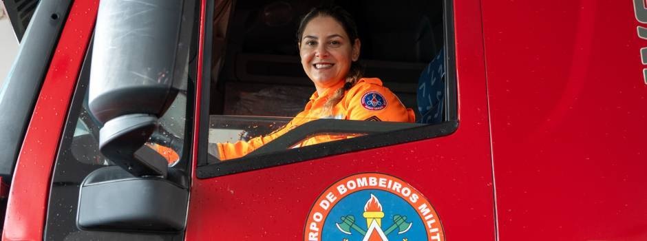 Minas Gerais: adrenalina e responsabilidade marcam o dia a dia de mulheres que dirigem viaturas de grande porte do Corpo de Bombeiros