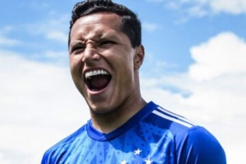 Marlon renova com Cruzeiro até dezembro de 2026: “feliz e motivado para buscar grandes coisas”