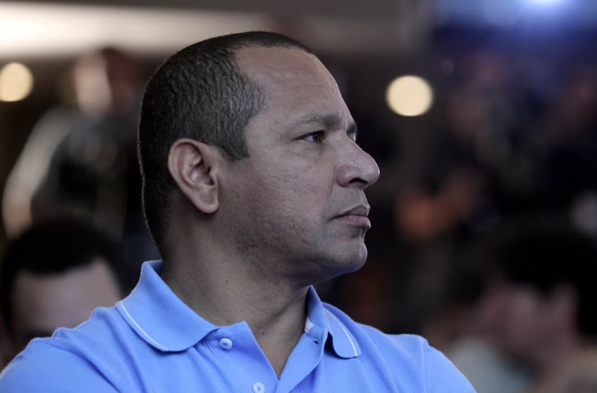 Pai de Neymar se pronuncia sobre Daniel Alves: "Para minha família, o assunto terminou"