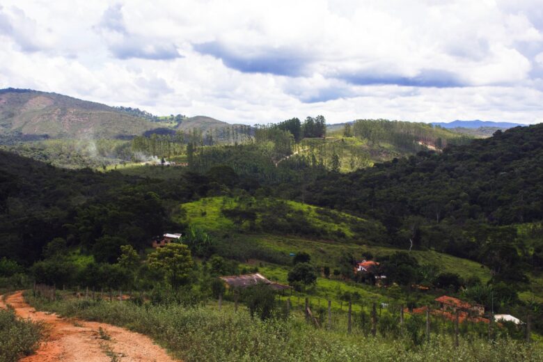 Especial Dia da Mulher: o cardume das mulheres atingidas pelo projeto Minas-Rio, da Anglo American