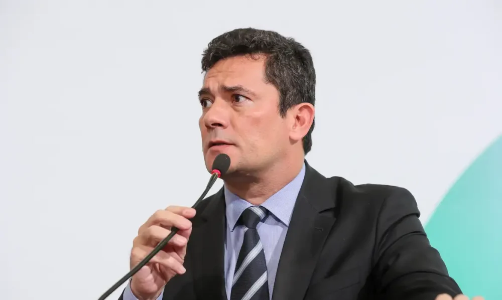 Sergio Moro escapa de cassação por unanimidade