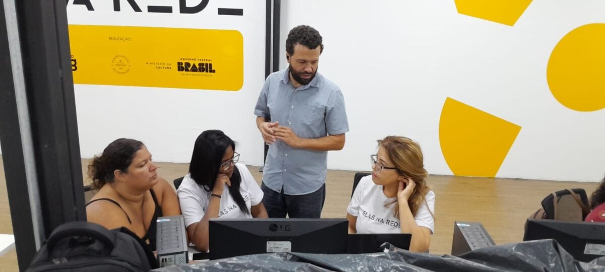 Projeto em BH oferece capacitação para mulheres em cultura digital, tecnologia e novas mídias; saiba como se inscrever