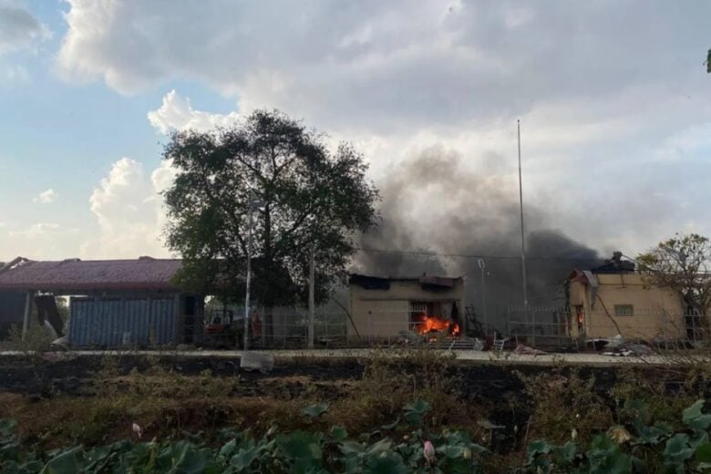 Explosão em base militar no Camboja mata 20 soldados; onda de calor pode ter sido a causa