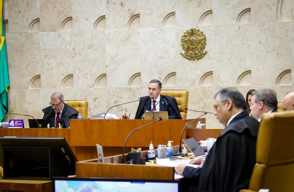 STF decide, por 11 a 0, que artigo 142 da Constituição não dá "poder moderador"