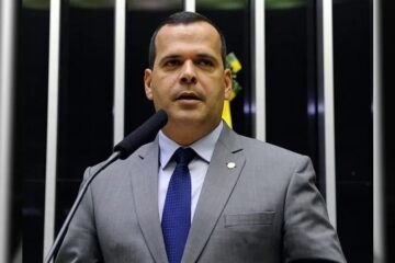 Rio de Janeiro: motorista apreendido com R$ 175 mil em espécie diz que dinheiro é de deputado