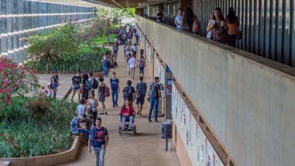 Universidades e institutos federais marcam greve a partir desta segunda-feira