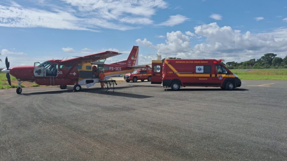 Bombeiros dão apoio no transporte de três recém nascidos com problemas respiratórios