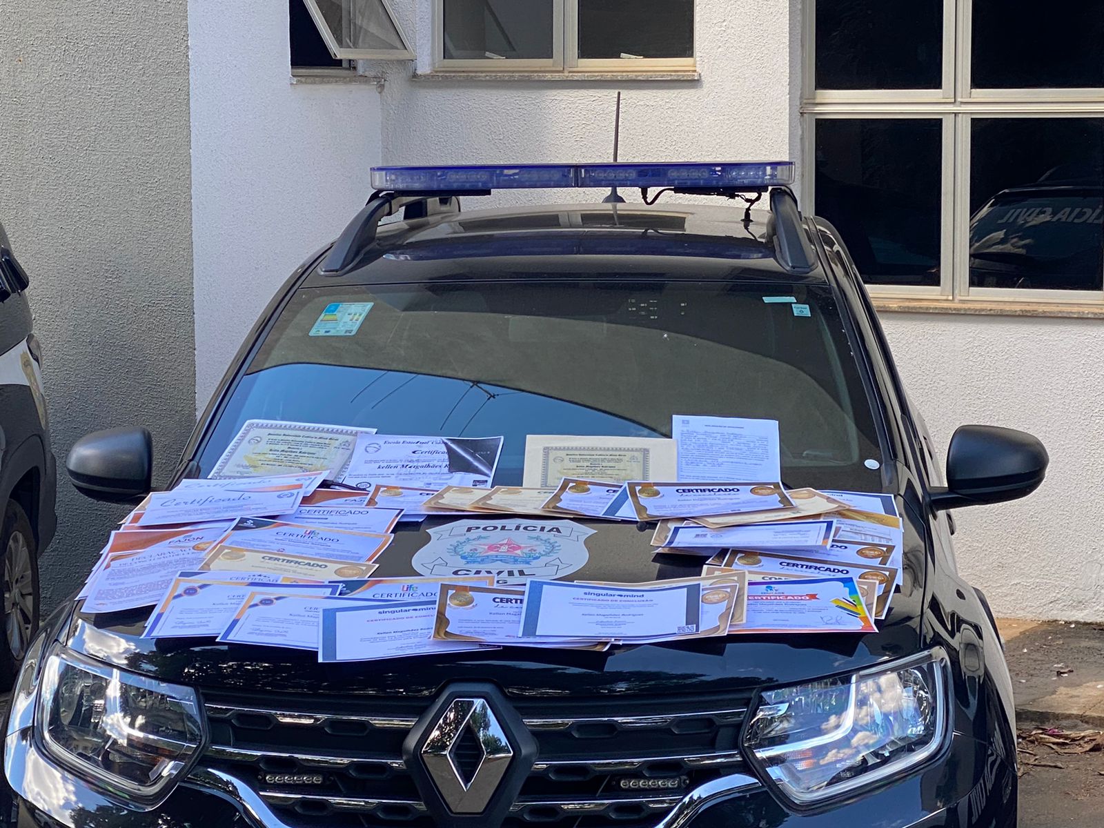 Polícia prende mulher que se passava por psicóloga na Grande BH