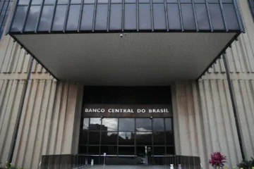 Banco Central lança nova moeda de R$5 para celebrar os 200 anos da Constituição