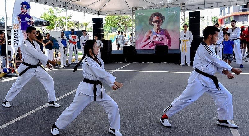 Galeria de fotos: exibição de Taekwondo na DeFato Saúde – HNSD 165 Anos