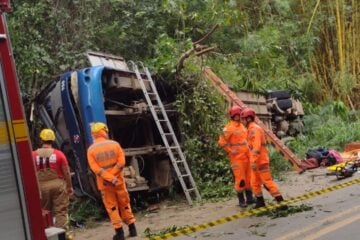 Acidente deixa sete vítimas fatais e 13 pessoas feridas no Vale do Rio Doce