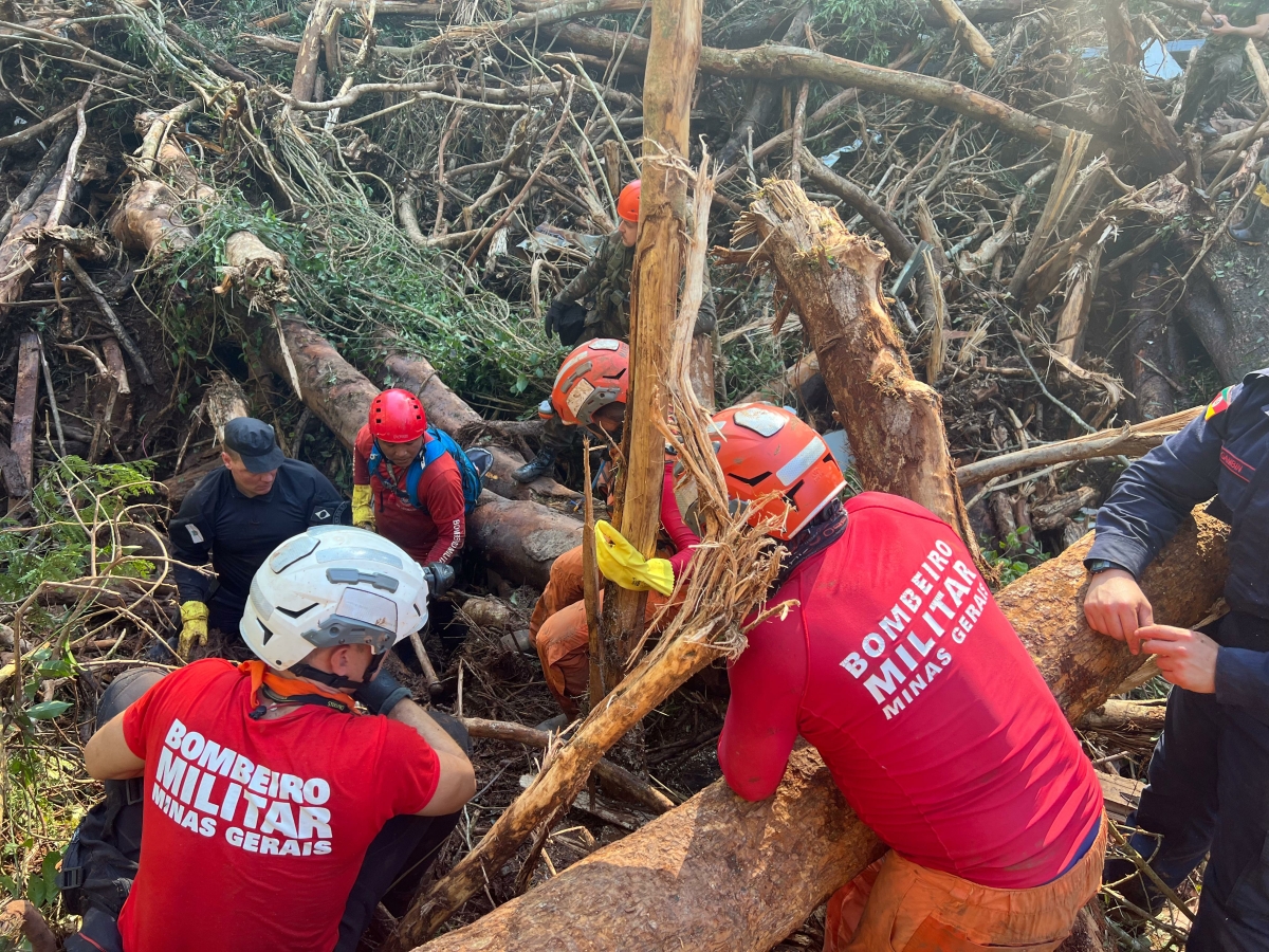 Chuvas no RS: "Bombeiros de Minas Gerais permanecem em prontidão", diz major