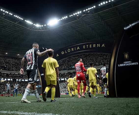 Atlético recebe o Caracas e joga por reabilitação e 'sonho' na Libertadores  - Sucesso FM