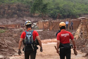 Governos do Espírito Santo e de Minas Gerais pedem indenização maior pela tragédia-crime em Mariana