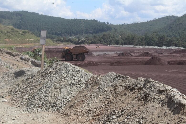 Ambientalistas cobram regulamentação de pilhas de rejeitos da mineração em Minas Gerais