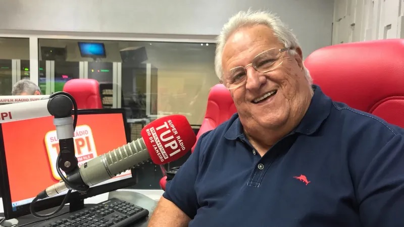 Ícone do rádio e do jornalismo esportivo, Washington Rodrigues, o Apolinho, morre aos 87 anos