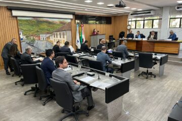 Vereadores aprovam projeto de lei que obriga a Prefeitura de Itabira a responder requerimentos