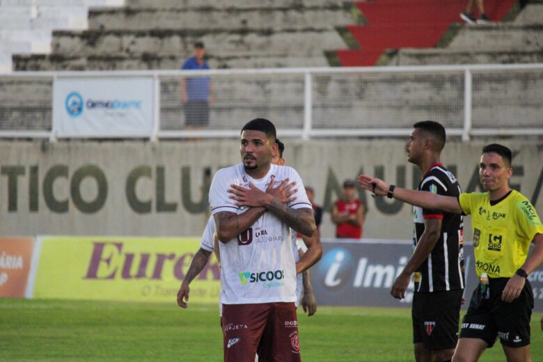 Em jogo eletrizante, Valério busca empate de 4×4 contra o Nacional