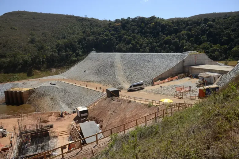 Vale elimina barragem que tirou quase 300 pessoas de distrito mineiro