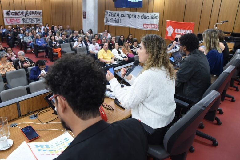 Professores da Uemg dizem que governo não está aberto a diálogo sobre reajuste salarial