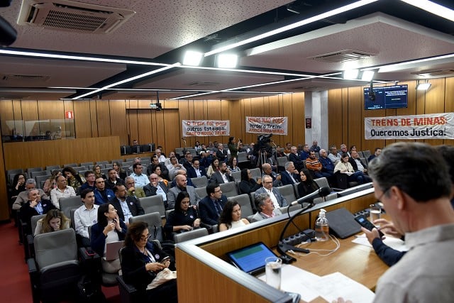 Debate em Minas Gerais busca equidade nos investimentos ferroviários