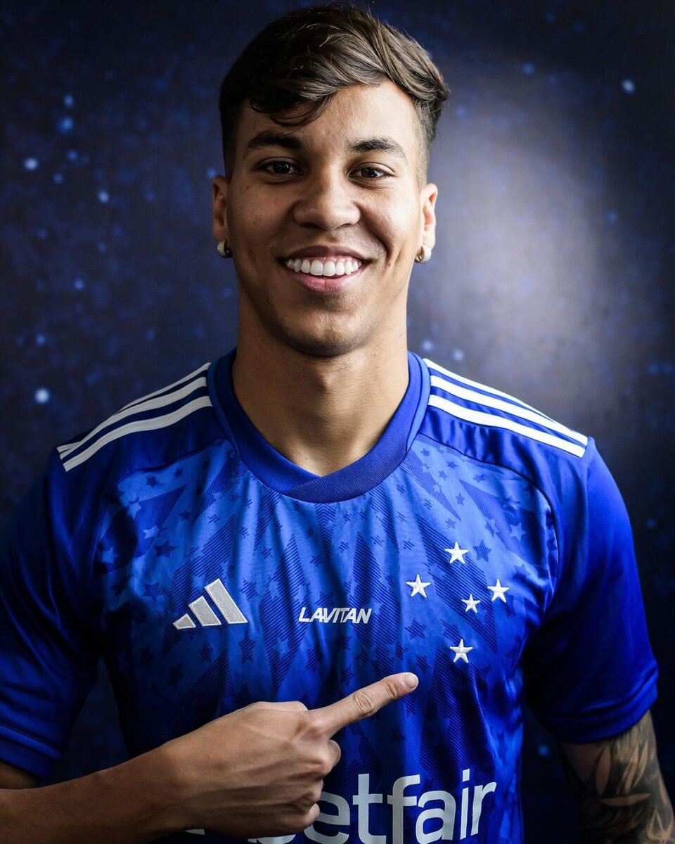 Cruzeiro anuncia oficialmente a contratação do atacante Kaio Jorge