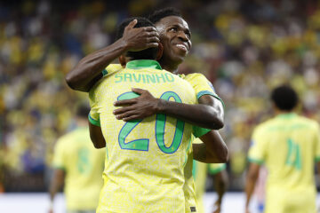 Brasil desencanta na Copa América com goleada, brilho de Vini Jr. e competência de Savinho