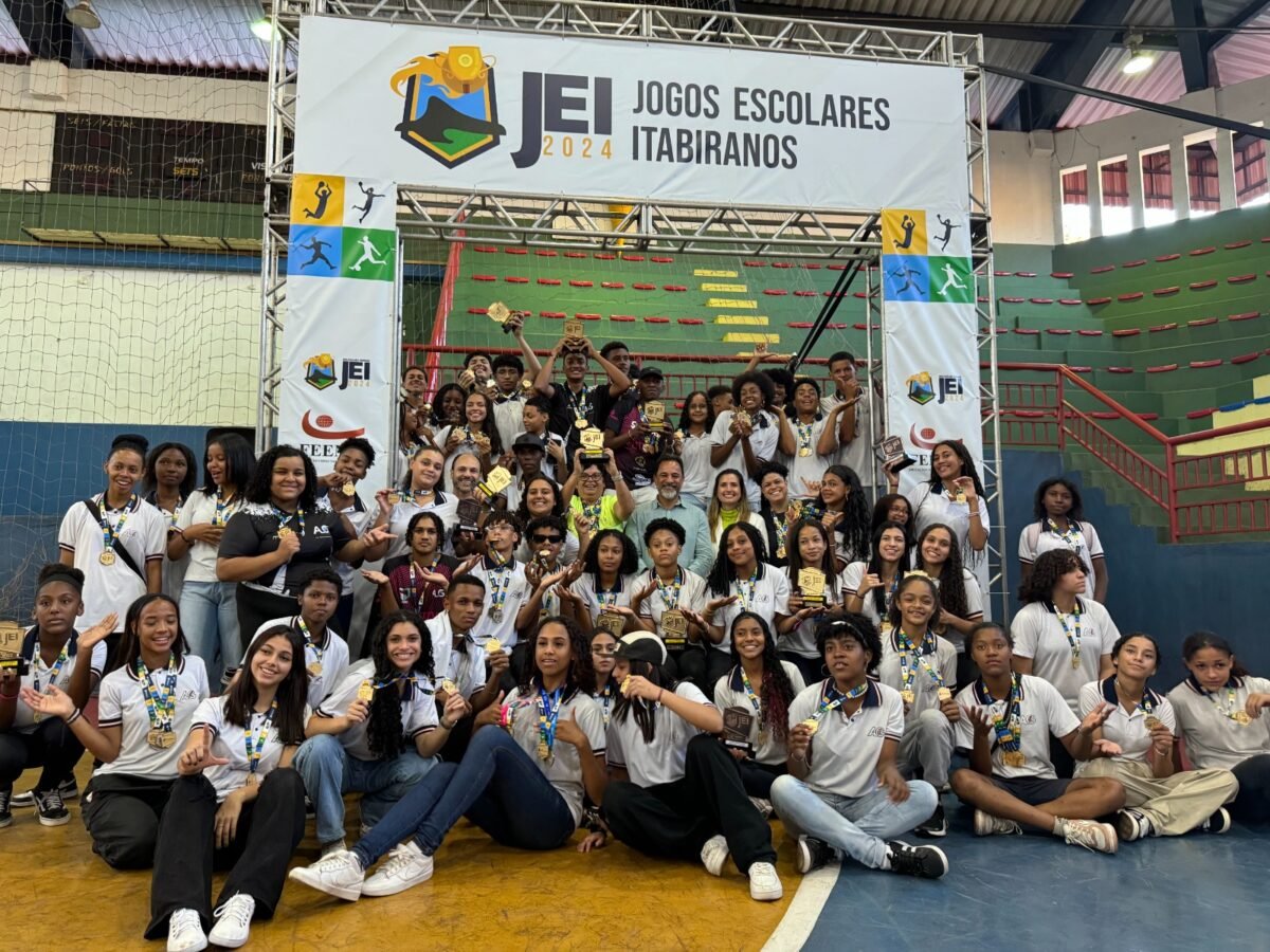 Jogos Escolares Itabiranos entregam mais de 800 medalhas para alunos do município