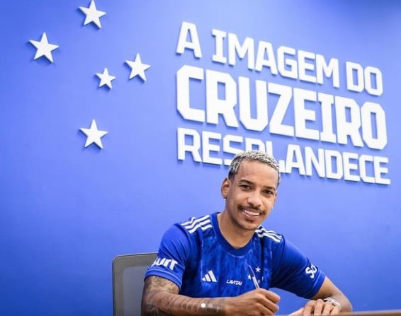 Cruzeiro anuncia contratação em definitivo de Matheus Pereira, destaque da temporada