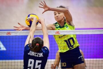 Seleção feminina perde da Polônia e fica fora do pódio na Liga das Nações de vôlei