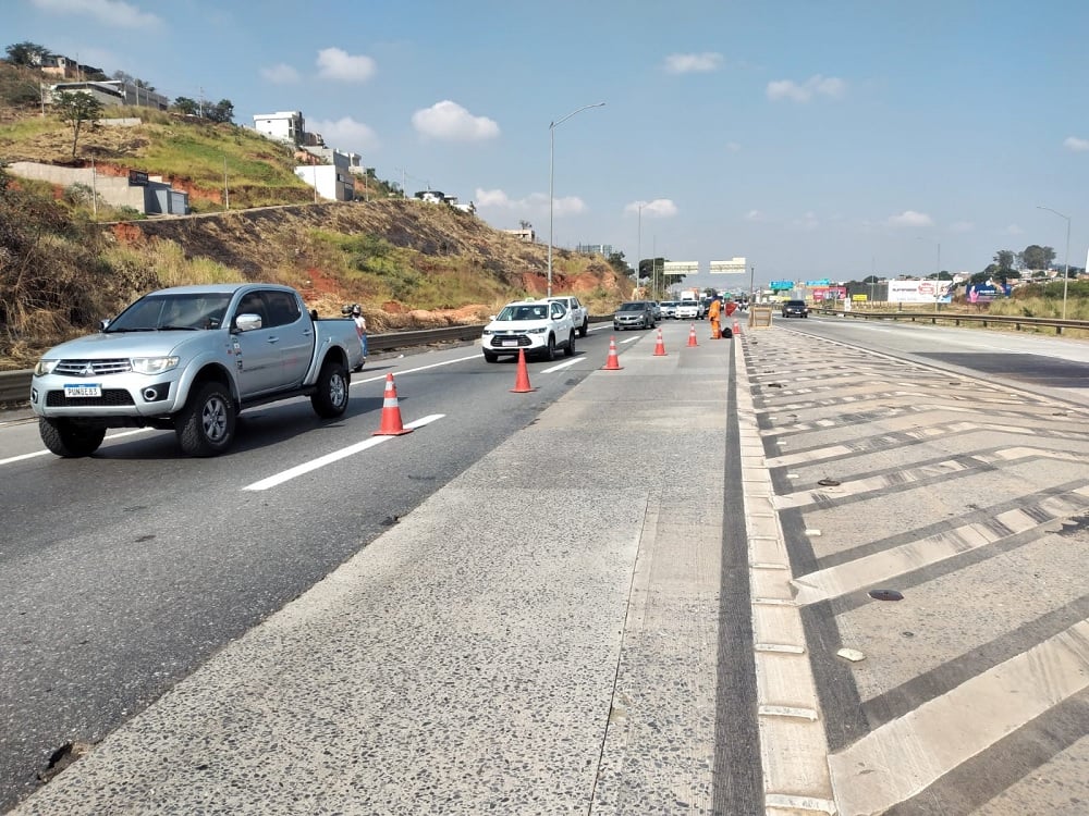 Principais acessos ao Aeroporto Internacional de Confins, MG-010 e LMG-800 continuam em obras