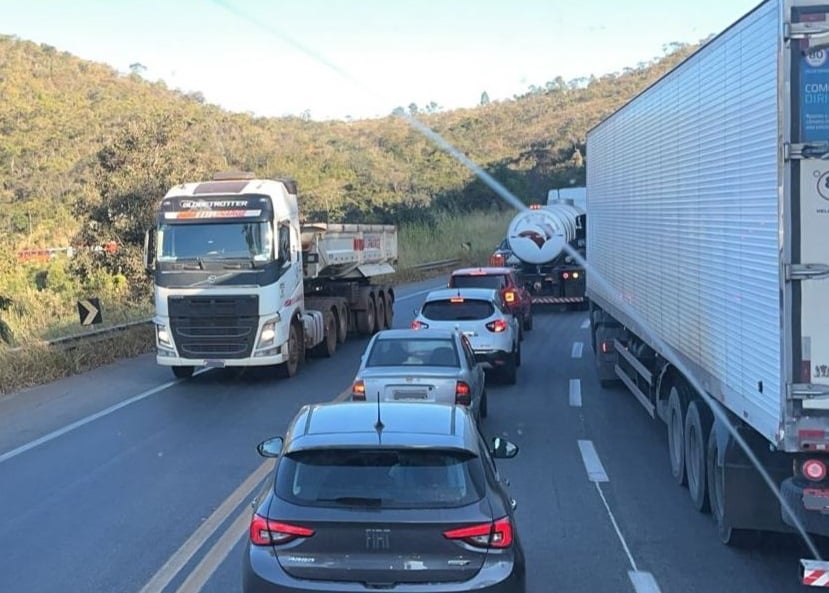 Nesta quarta-feira, BR-381 volta a registrar congestionamento na Região Metropolitana de Belo Horizonte