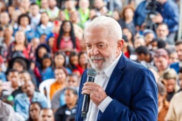 Lula sobe o tom e parte pra cima da Vale