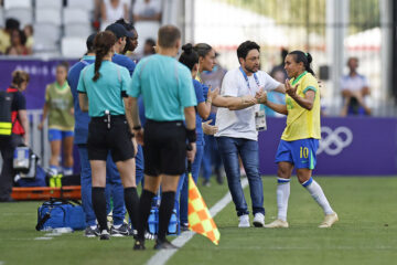 Olimpíadas 2024: Brasil perde para Espanha no futebol feminino mas ainda pode se classificar