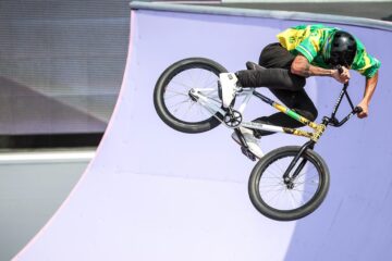 Bala Loka melhora pontuação na final e fica em 6ª lugar no BMX freestyle