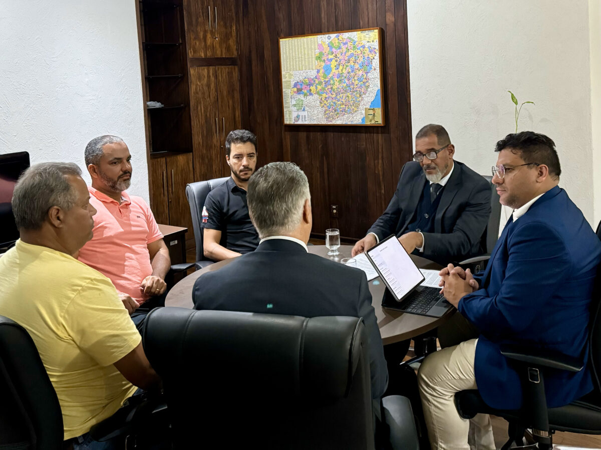 Diretores do Metabase e superintendente do Trabalho em Minas debatem condições especiais laborais na mineração