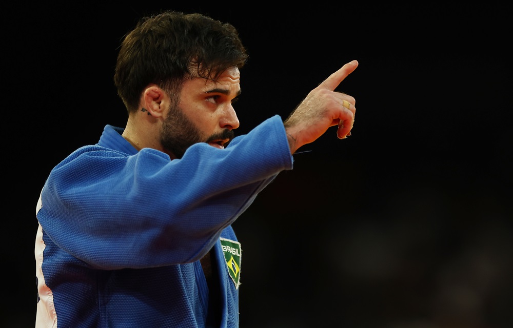 Rafael Macedo perde bronze por decisão polêmica e judô termina dia sem medalhana Olimpíada