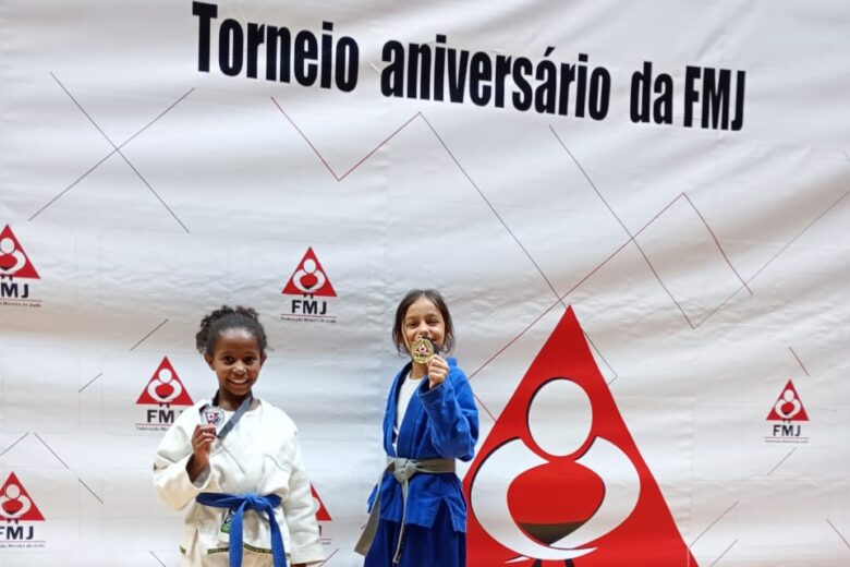 Judocas de São Gonçalo do Rio Abaixo conquistam medalhas no 63º aniversário da Federação Mineira de Judô